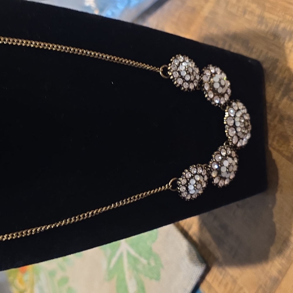 Elegant Gold and White Necklace